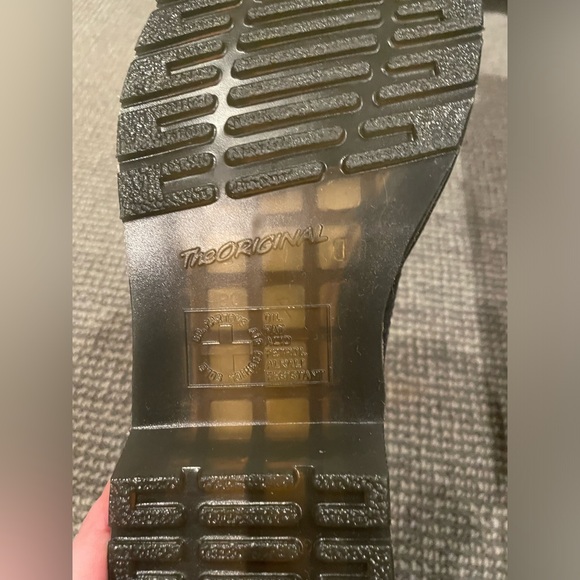 Dr. MARTENS ‘Air Wair’ 🆕 1460 8-Eye Boot - Black Classic Combat Boot. Size 39 🔥 - Picture 12 of 16